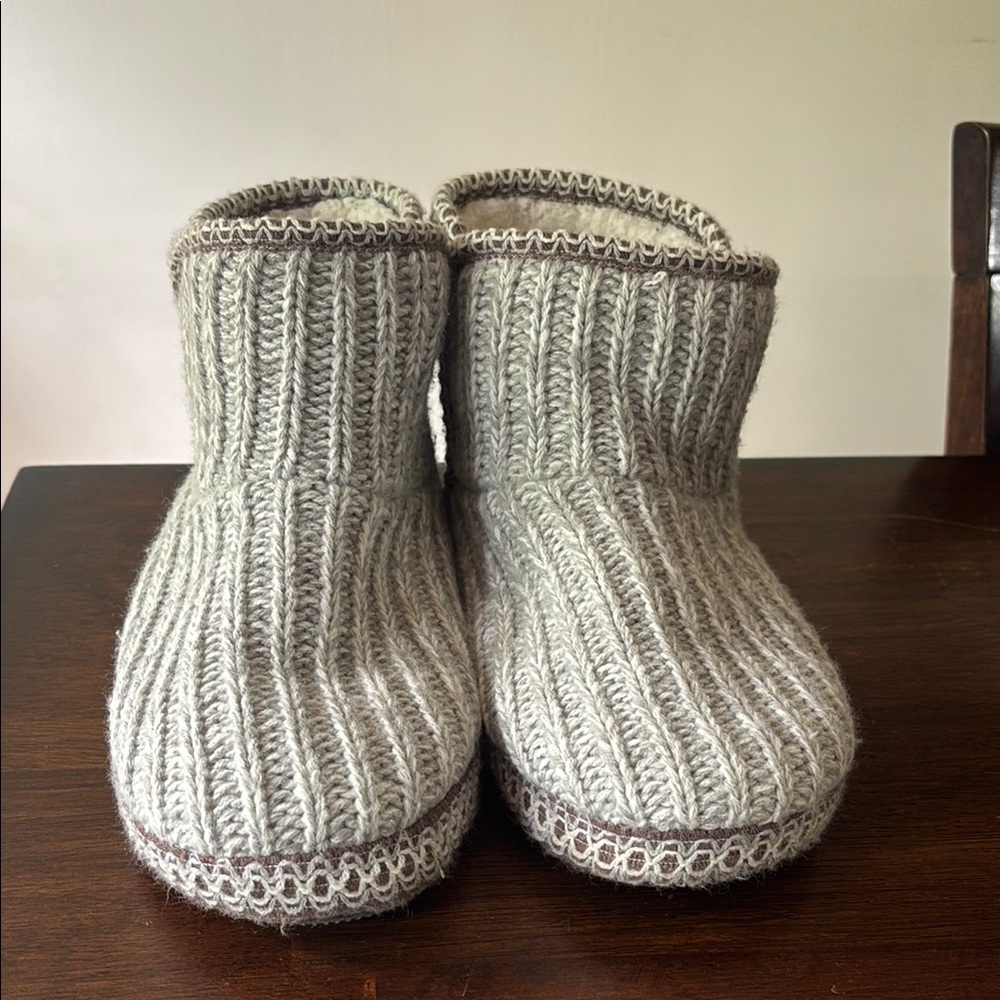Muk Luks Gray Cozy Knit Slippers - Picture 3 of 7